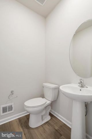 100 KINKADE CT, Martinsburg, WV 25403