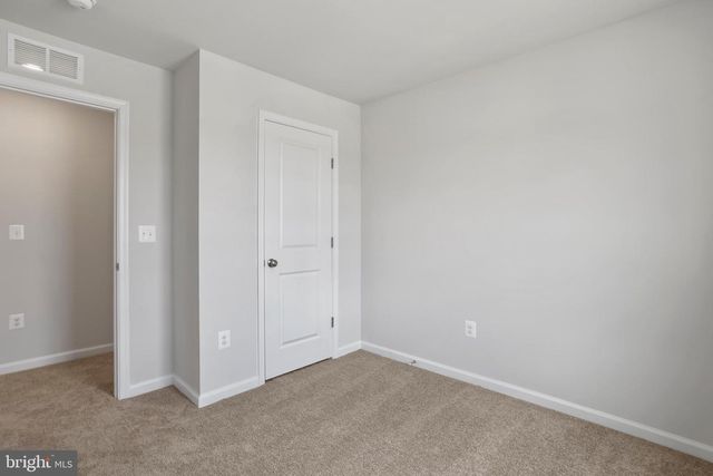 100 KINKADE CT, Martinsburg, WV 25403