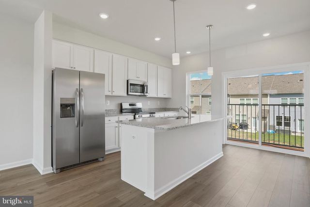 100 KINKADE CT, Martinsburg, WV 25403