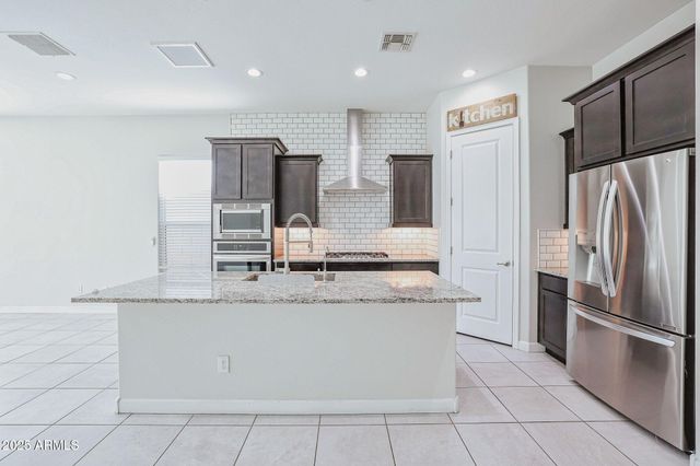 2037 E Charlotte Drive, Phoenix, AZ 85024