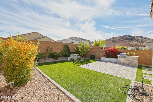 2037 E Charlotte Drive, Phoenix, AZ 85024