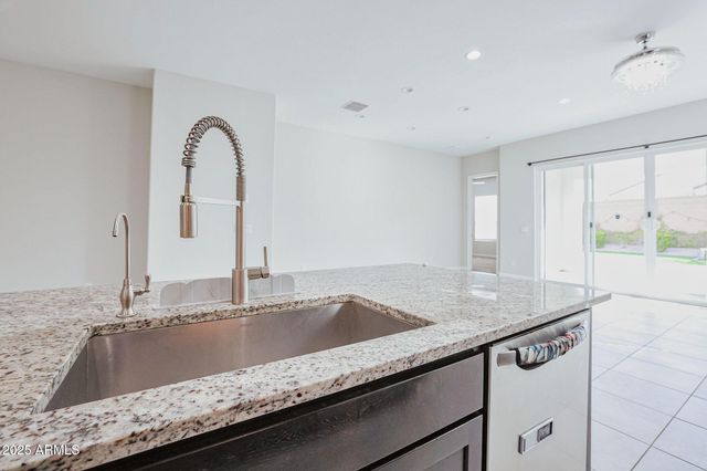 2037 E Charlotte Drive, Phoenix, AZ 85024