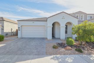 2037 E Charlotte Drive, Phoenix, AZ 85024