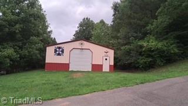 3391 Asbury Road, Mount Airy, NC 27030