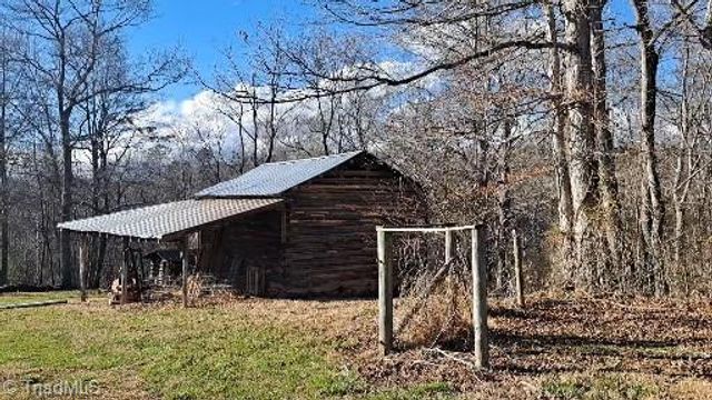 3391 Asbury Road, Mount Airy, NC 27030