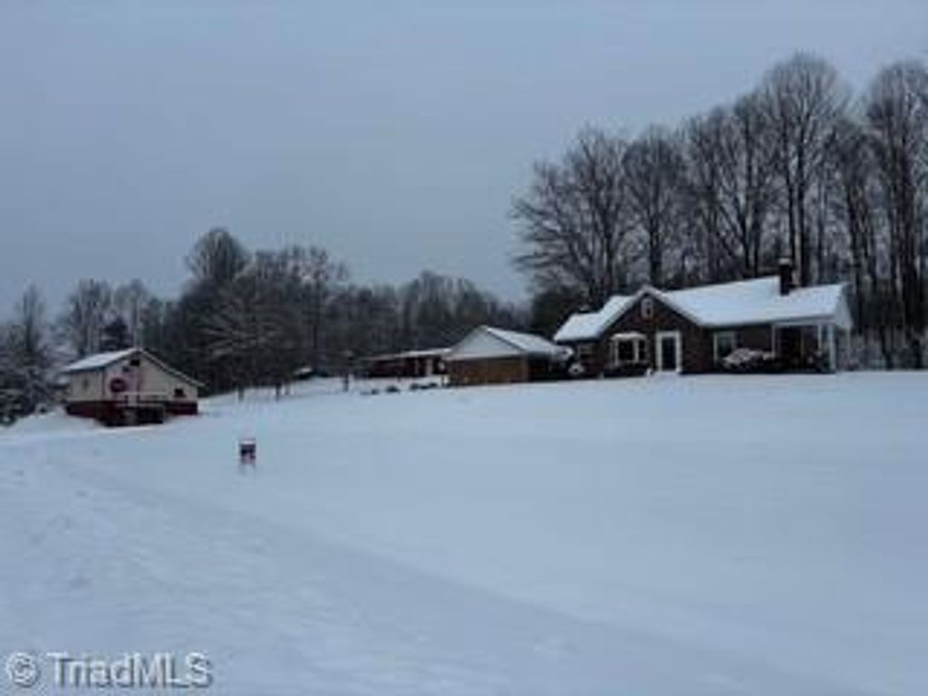 3391 Asbury Road, Mount Airy, NC 27030