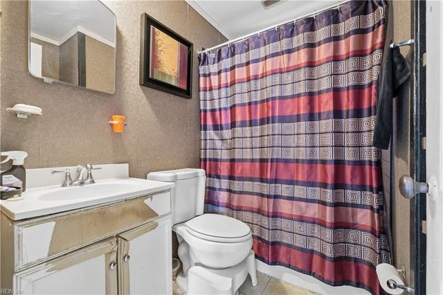 864 Lasser DR, Norfolk, VA 23513