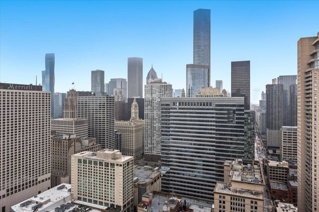 10 E ONTARIO Street 4304, Chicago, IL 60611