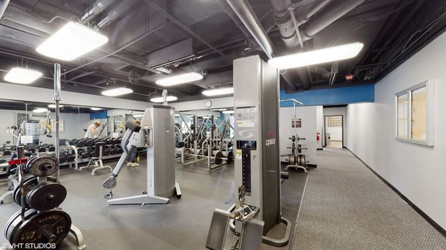 10 E ONTARIO Street 4304, Chicago, IL 60611
