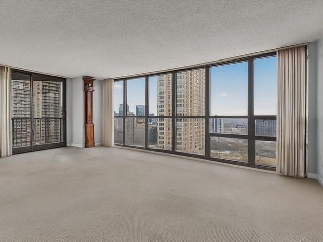 10 E ONTARIO Street 4304, Chicago, IL 60611