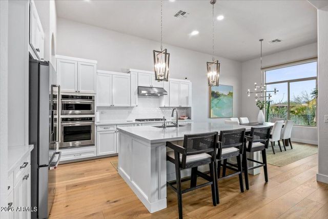 10876 E CELESTIAL Drive, Scottsdale, AZ 85262