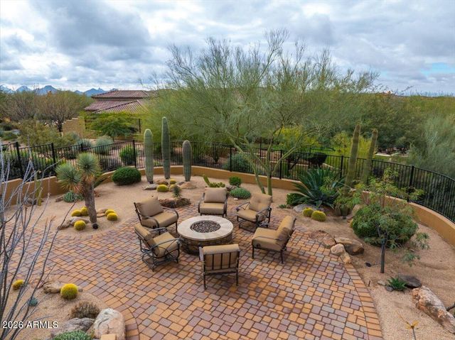 10876 E CELESTIAL Drive, Scottsdale, AZ 85262