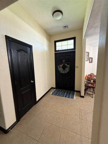 89 NE Deerfield Dr, Elgin, OK 73538