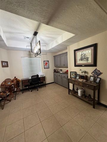 89 NE Deerfield Dr, Elgin, OK 73538