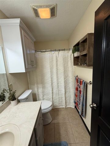 89 NE Deerfield Dr, Elgin, OK 73538