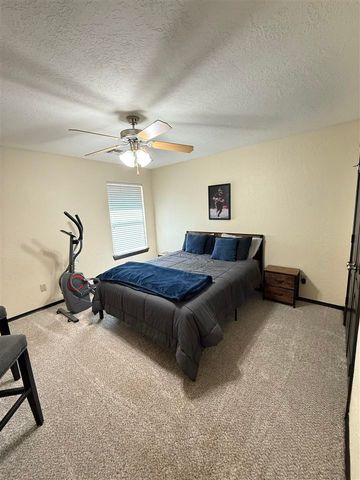 89 NE Deerfield Dr, Elgin, OK 73538
