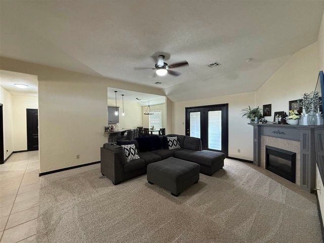89 NE Deerfield Dr, Elgin, OK 73538