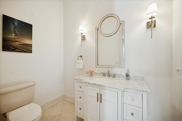 985 Pine Tree Lane, Winnetka, IL 60093