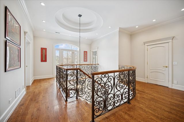 985 Pine Tree Lane, Winnetka, IL 60093