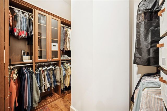 985 Pine Tree Lane, Winnetka, IL 60093