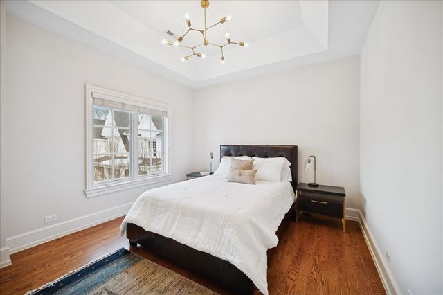 985 Pine Tree Lane, Winnetka, IL 60093