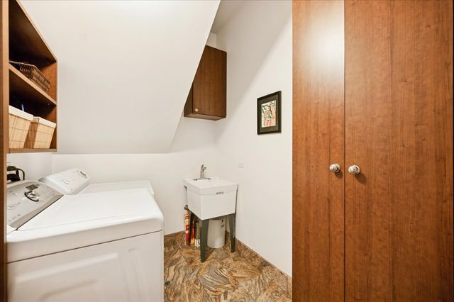 985 Pine Tree Lane, Winnetka, IL 60093