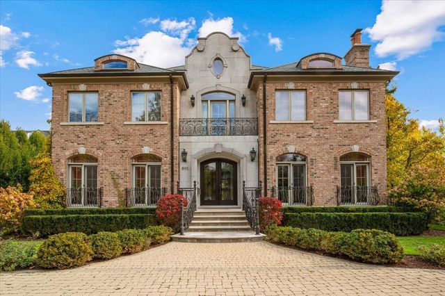 985 Pine Tree Lane, Winnetka, IL 60093