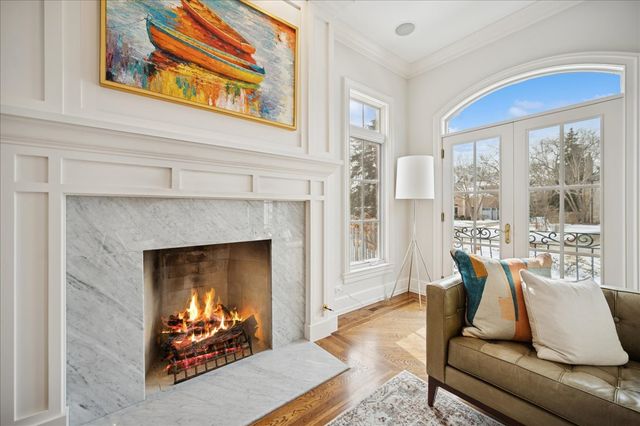 985 Pine Tree Lane, Winnetka, IL 60093