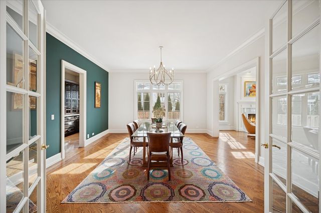 985 Pine Tree Lane, Winnetka, IL 60093