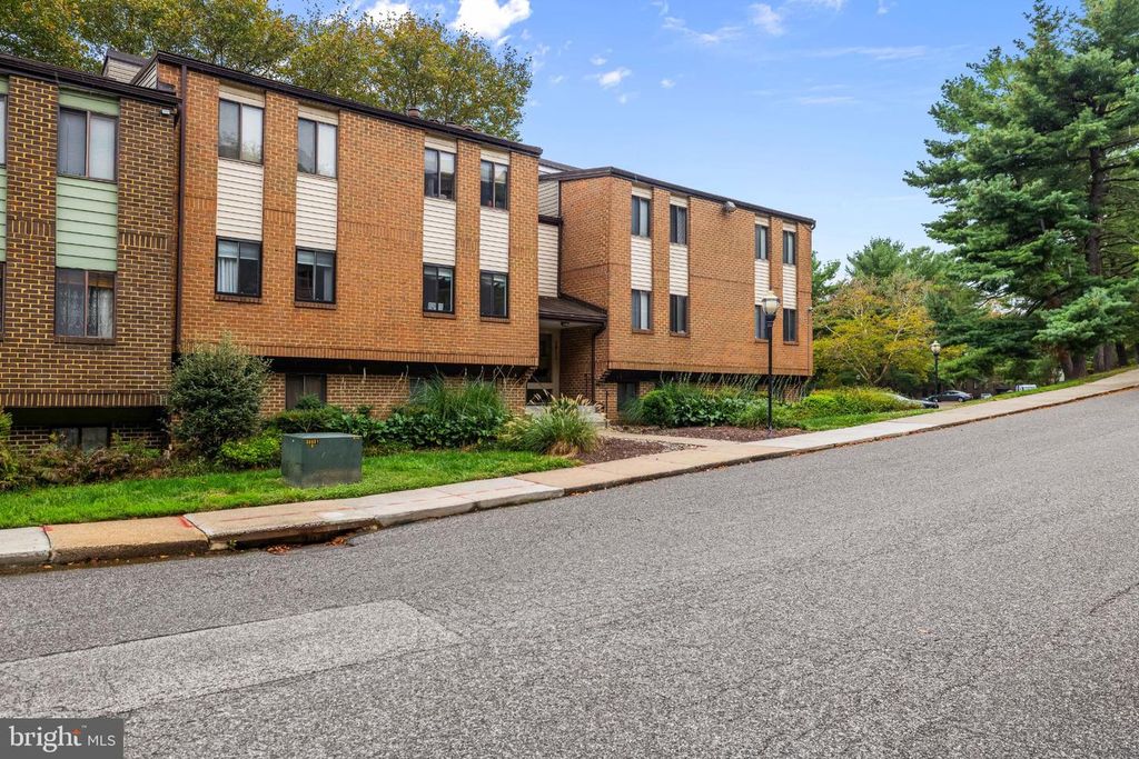 1811 SNOW MEADOW LN #201, Baltimore, MD 21209