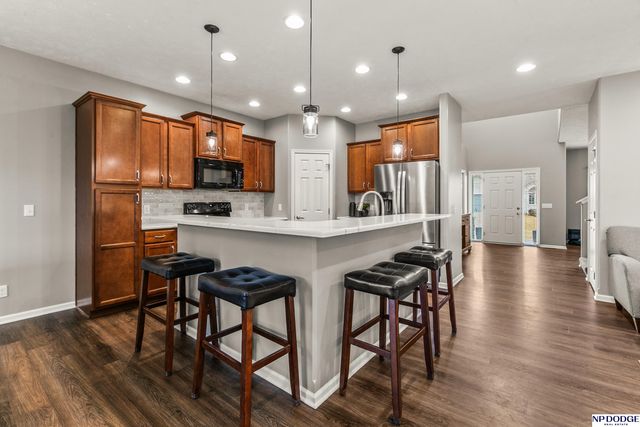 19507 Binney Circle, Elkhorn, NE 68022