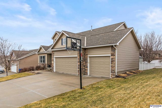 19507 Binney Circle, Elkhorn, NE 68022