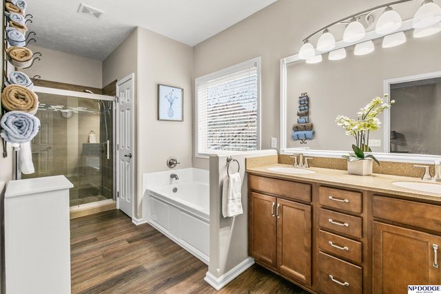 19507 Binney Circle, Elkhorn, NE 68022