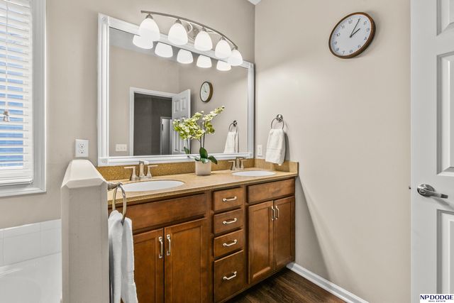 19507 Binney Circle, Elkhorn, NE 68022