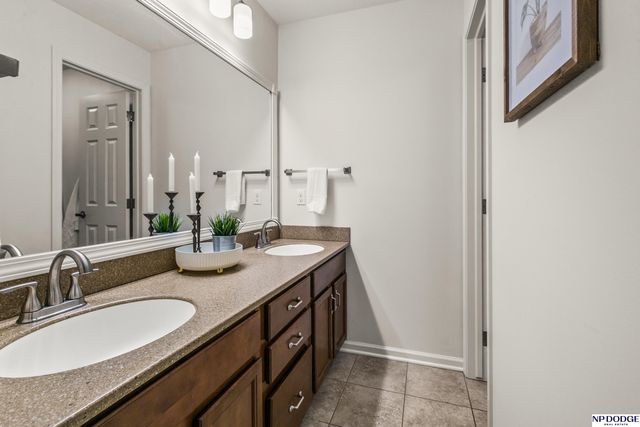 19507 Binney Circle, Elkhorn, NE 68022