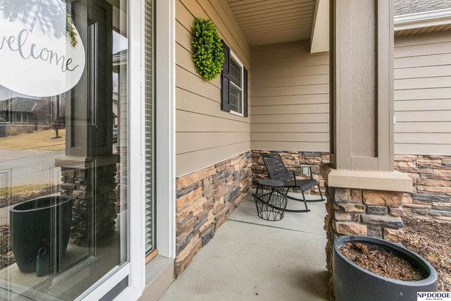 19507 Binney Circle, Elkhorn, NE 68022