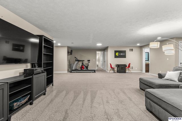 19507 Binney Circle, Elkhorn, NE 68022