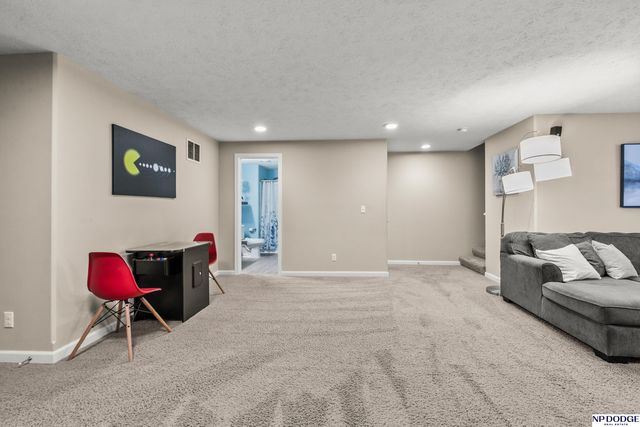 19507 Binney Circle, Elkhorn, NE 68022