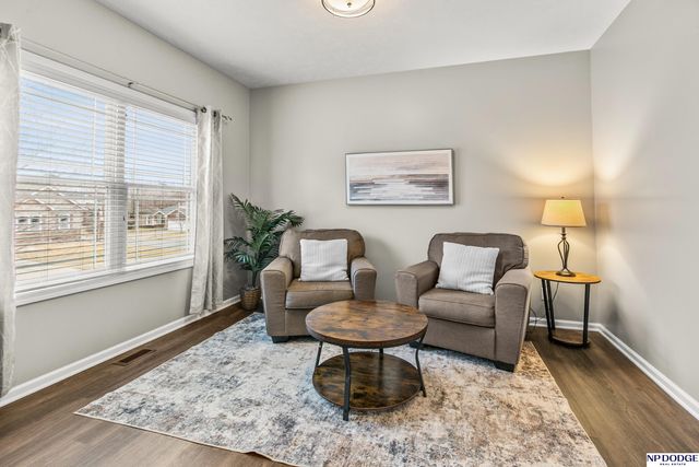 19507 Binney Circle, Elkhorn, NE 68022