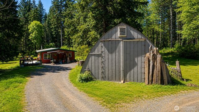 231 E Strong Road, Shelton, WA 98584
