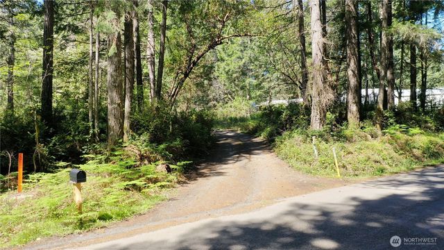 231 E Strong Road, Shelton, WA 98584