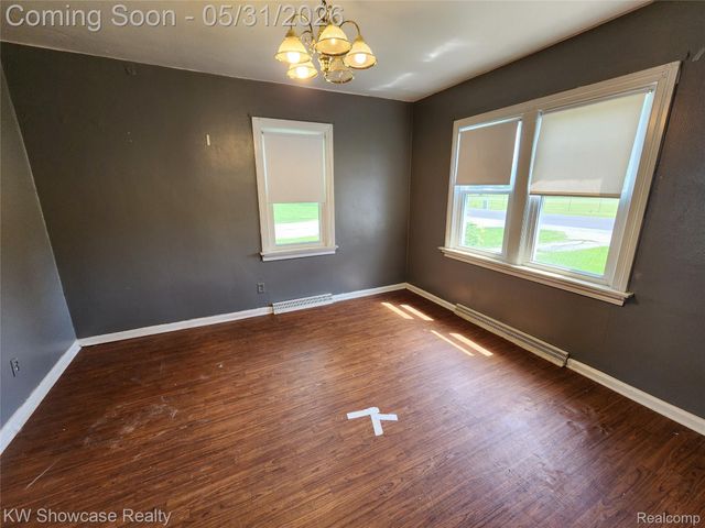 4356 S Vassar Road, Burton, MI 48519