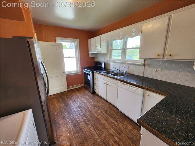 4356 S Vassar Road, Burton, MI 48519