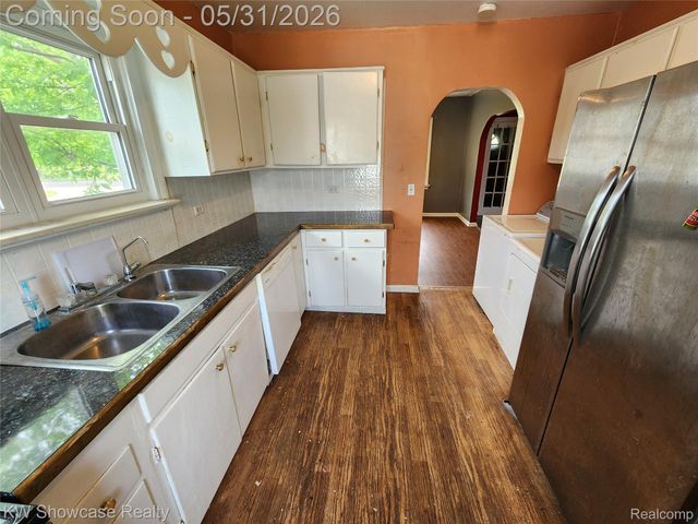 4356 S Vassar Road, Burton, MI 48519