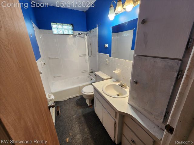 4356 S Vassar Road, Burton, MI 48519