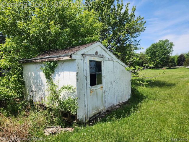 4356 S Vassar Road, Burton, MI 48519