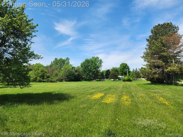 4356 S Vassar Road, Burton, MI 48519