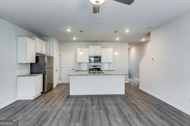 11697 Mendenhall Court, Hampton, GA 30228