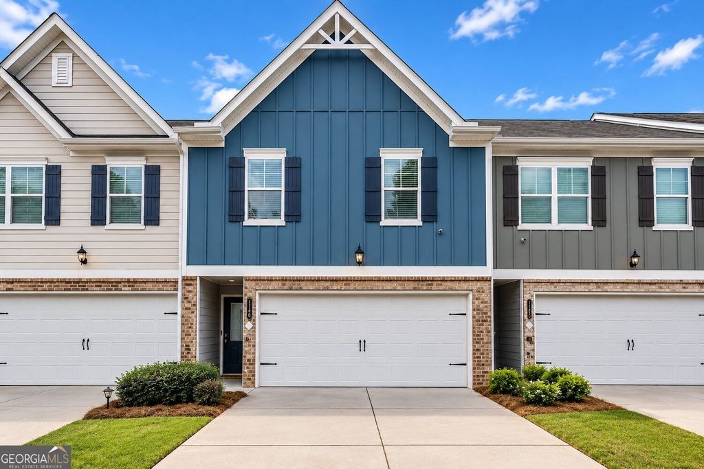11697 Mendenhall Court, Hampton, GA 30228