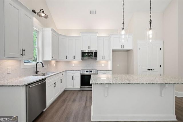 110 Doris Path, Dallas, GA 30157